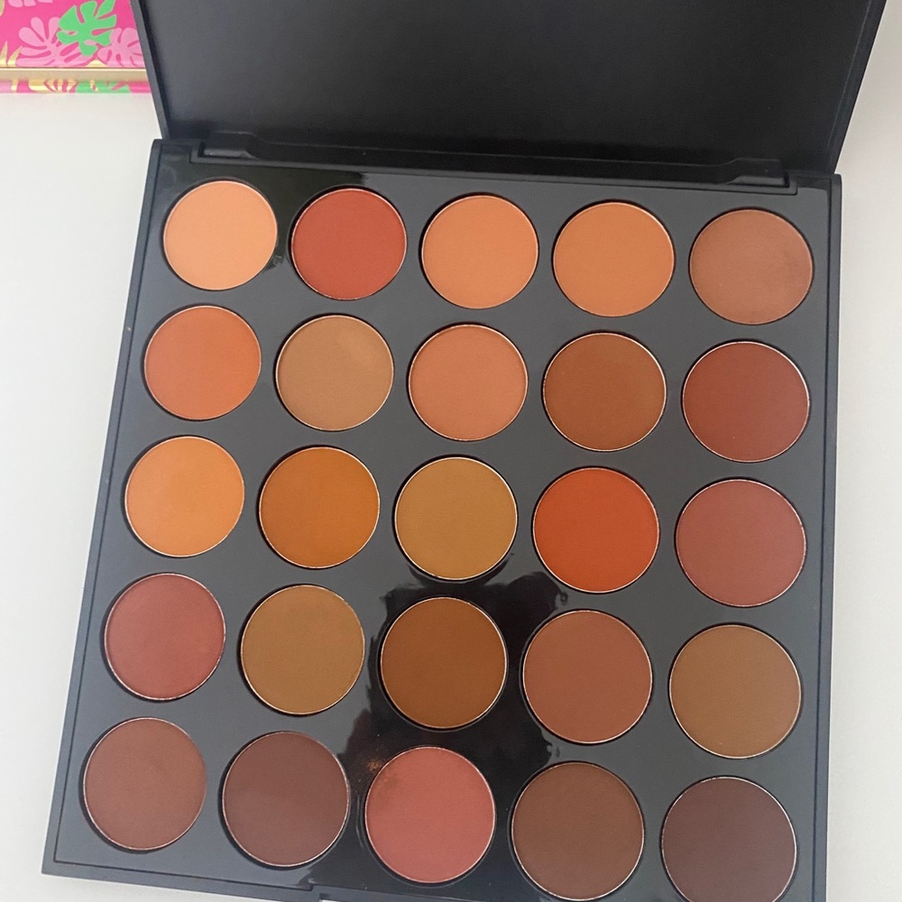 Morphe eyeshadow never used.